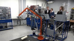 Какие кадры нужны России в будущем, обсуждали на заседании профильной комиссии Госсовета.