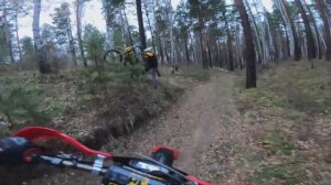 !Покатушка на Эндуриках!ПО СНЕЖНОМУ ЛЕСУ!ОТ ПЕРВОГО ЛИЦА!УСОЛЬСКИЕ ЭНДУРИСТЫ!