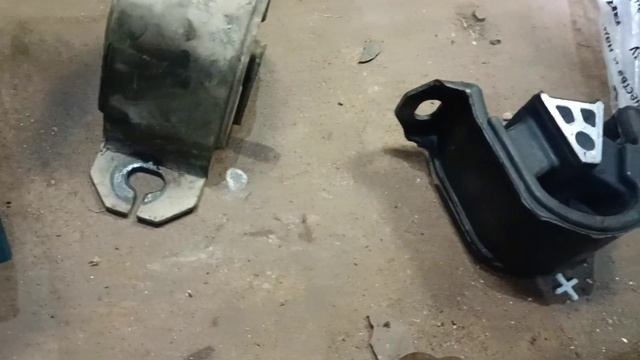 Замена нижней подушки двигателя на Шевроле Ланос смотреть онлайн