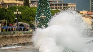 ШТОРМ В ЯЛТЕ ЧТО С ПОГОДОЙ?  ДОЖДИ