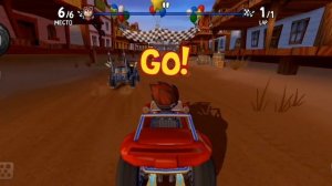 Гонки на машинах по песку! Кто приедет первым?