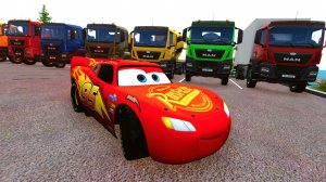 МУЛЬТИКИ ПРО МАШИНКИ. ГРУЗОВИКИ МАН ЛЕТЯТ С ОГРОМНОГО ОБРЫВА И РАЗБИВАЮТСЯ. ПАДЕНИЕ МАШИНОК МАКВИН.