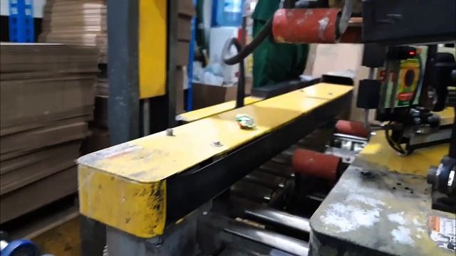 Работа автоматического этикетировщика Collamat 4310