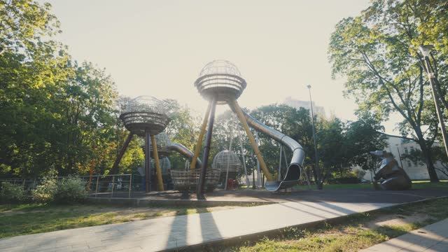 Игровой комплекс «Гнезда», Семеновский сквер г. Москва