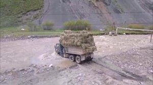 Камаз в селевом потоке