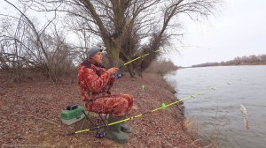 ЗИМОЙ ЗА РАКАМИ! ЛЬДА НЕТ, РЫБАЛКА С НОЧЁВКОЙ. Ловля густеры на простую донку. Самодельные раколовки