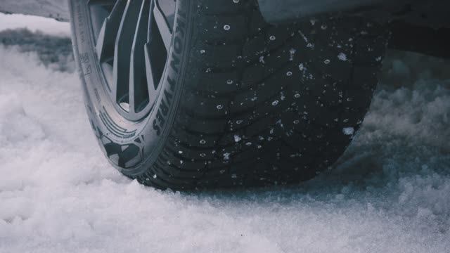 Флагманские зимние шипованные шины Ikon Autograph Ice 10 смотреть онлайн