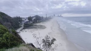 Золотой Берег Австралии (Gold Coast) в ноябре 2025 года. Бесконечный пляж и Тихий океан