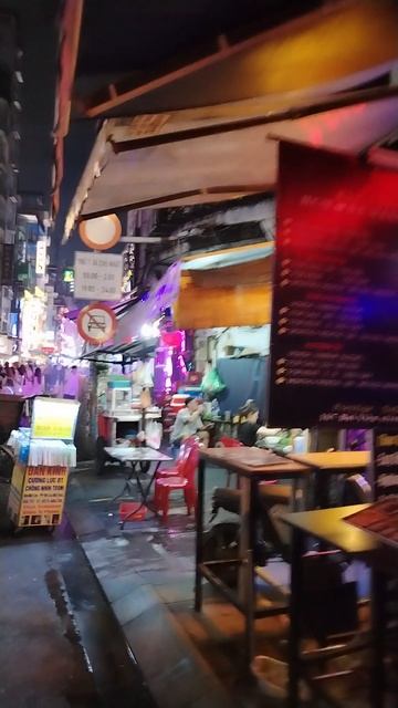 на улицах Сайгона