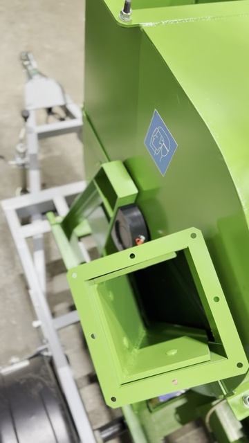 Рубительная машина "Дровосек" М600 (бензиновый двигатель, 24 л.с., электростартер) смотреть онлайн