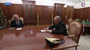 Владимир Путин провел рабочую встречу с председателем Конституционного суда России