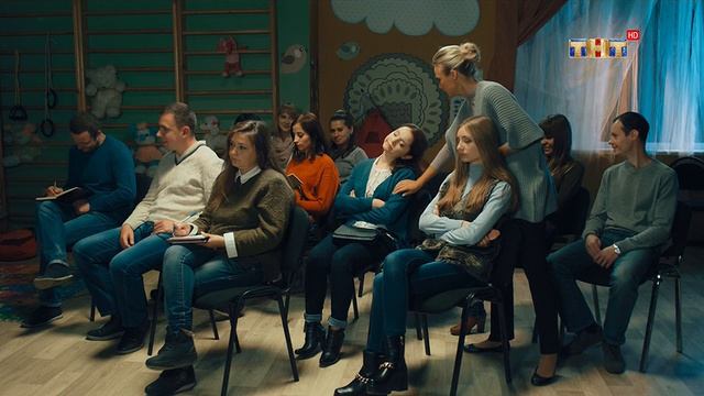 СашаТаня. Таня уснула на родительском собрании и ей приснилось, что Саша к ней в постеле пристаёт смотреть онлайн