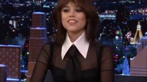 Дженна Ортега рассказывает, как она придумала свой вирусный танец в среду