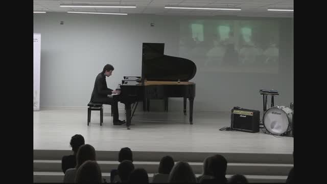 Leonid Desyatnikov. Nocturne from the film "Giselle's obsession". Performed by Daniil Bogdanov. смотреть онлайн