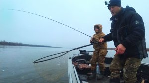 НА РЫБАЛКУ С ЖЕНОЙ. ПЕРВЫЙ РАЗ ВИЖУ ТАКУЮ РЫБИНУ! ДВА РЕКОРДА ЗА ОДИН ДЕНЬ! РЫБАЛКА НА ОТКРЫТОЙ ВОДЕ