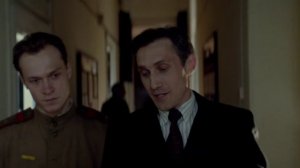 Калашников. Нарисовал мишень на бочке с песком и проверил лучший автомат во всём мире.