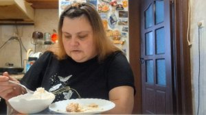 мукбанг напросилась в гости а меня не пускают