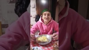 завтрак на столе.