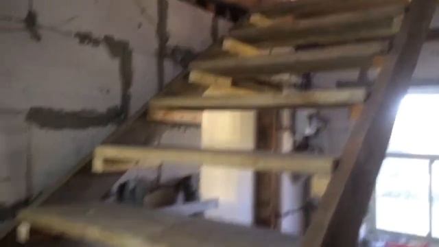 Лестница на второй этаж на даче своими руками вторя часть