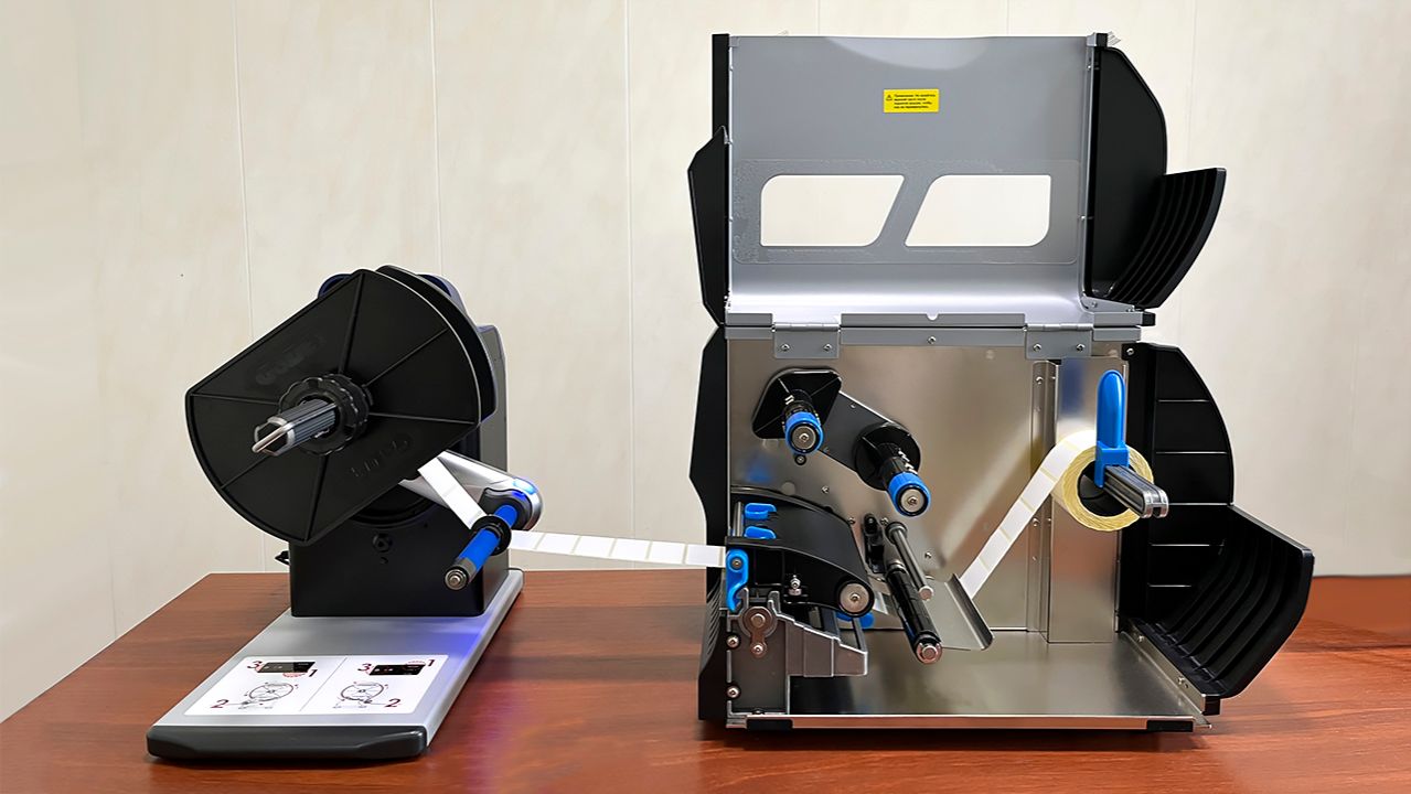 Godex T10 - Установка ленты на внешний смотчик (& Pantum PT-B680) смотреть онлайн