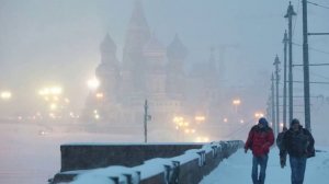 Метели с дождем и ветром надвигаются на Москву