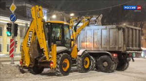 Ночью с улиц Кирова начали вывозить снег на спецполигон