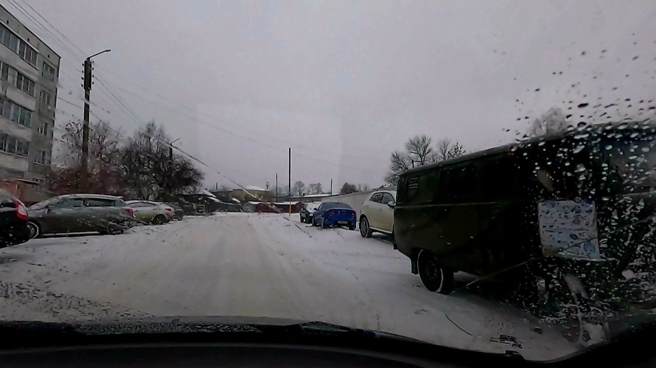 Опять остались ни с чем... Отрезаны от мира...