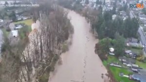 Реки выходят из берегов из-за сильных ливней в США