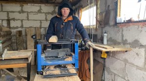 забрал песок и свалил мусор!! сновав посажу елки!!! ручка на топор будет!!