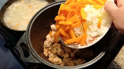 Начали украшать/Готовлю вкусный обед/Занялась садоводством