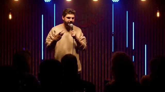 Робин Бакли с очень странными отношениями