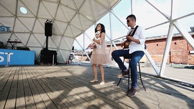 Женя Любич - Выход из положения (live acoustic)