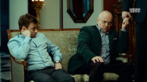 СашаТаня. Еву и Таню обманул продюсер, Сильвестр сказал Гене вывести его во двор и застрелить