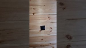 1000042028.mp4 (Собака смотрит на монтаж электропроводки (монтаж п/переключателя) в доме А-фрейм)