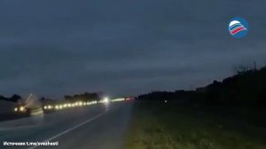 Падение самолёта на автомобиль во время аварийной посадки попало на видео