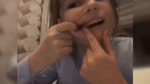 маленькая Полина Денисова хотела заснять блок