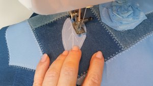 Собиралась выбросить джинсы, но РАЗРЕЗАЛА их… Результат за 1 час ОГОНЬ! 🔥