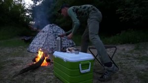 Рыба ловится, сосиски с салом на костре жарятся! Рыбалка с ночёвкой на живописном месте.