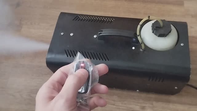 Дистанционное управление дыммашиной смотреть онлайн