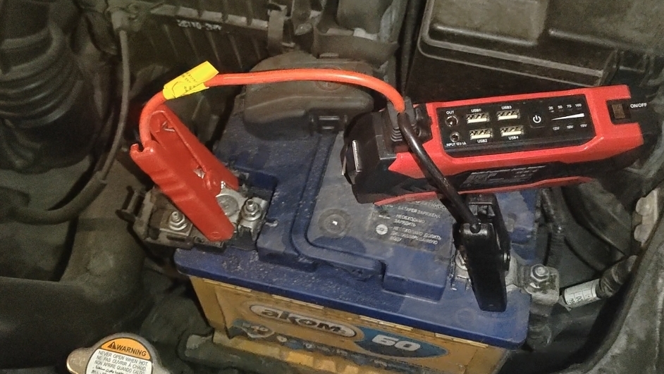 Сел аккумулятор - Запуск двигателя с помощью бустера смотреть онлайн