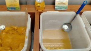 Цена на мясо и мед на колхозном рынке / Фикспрайс /