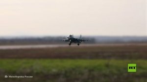 مقاتلة "سو-34" روسية تدك مواقع لقوات العدو على الجبهة