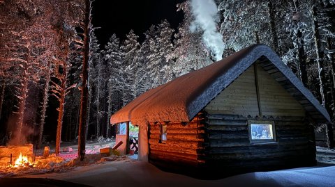 УЕХАЛИ ЖИТЬ В СТАРУЮ ИЗБУШКУ. НА СНЕГОХОДАХ НА МАЛЕНЬКУЮ ТАЁЖНУЮ РЕЧКУ. ЭКСПЕДИЦИЯ НА СЕВЕР. ЧАСТЬ1