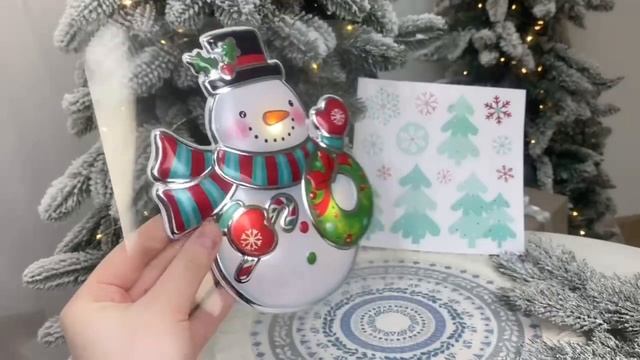 Светящийся стикер СНЕГОВИЧОК С ВЕНКОМ, 29х23 см, JC-20585