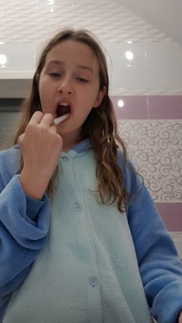 первое видео смотреть онлайн