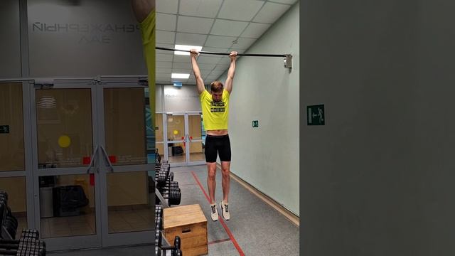 бахнул 60 подтягиваний в одном подходе