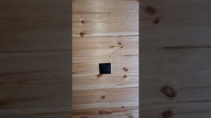 1000042027.mp4 (Собака смотрит на монтаж электропроводки (монтаж п/переключателя) в доме А-фрейм)