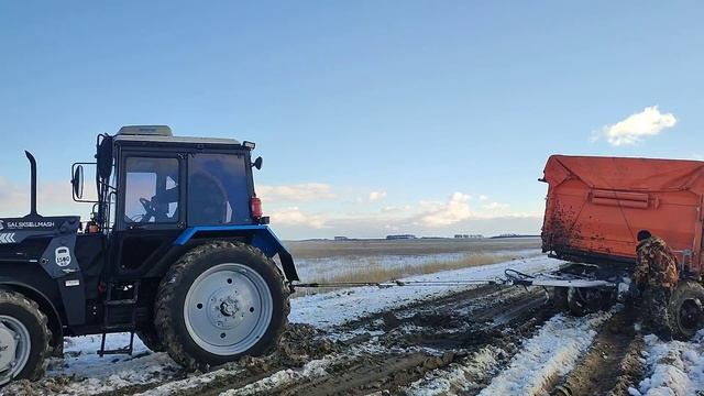 Вывозим зерно,КамАЗы встали. смотреть онлайн