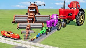 ОГРОМНЫЕ Тракторы Против Комбайнов! Молния Маквин!