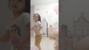 хор лягушек))